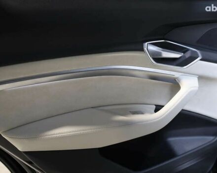 Ауди E-Tron, объемом двигателя 0 л и пробегом 138 тыс. км за 26900 $, фото 26 на Automoto.ua