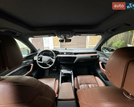 Ауди E-Tron, объемом двигателя 0 л и пробегом 18 тыс. км за 39590 $, фото 15 на Automoto.ua