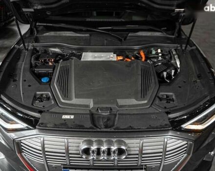 Ауді E-Tron, об'ємом двигуна 0 л та пробігом 61 тис. км за 39900 $, фото 9 на Automoto.ua