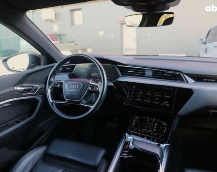 Ауди E-Tron, объемом двигателя 0 л и пробегом 140 тыс. км за 31900 $, фото 12 на Automoto.ua