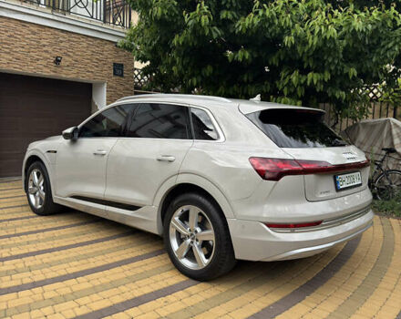 Ауди E-Tron, объемом двигателя 0 л и пробегом 18 тыс. км за 39590 $, фото 3 на Automoto.ua