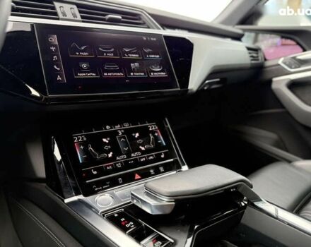 Ауди E-Tron, объемом двигателя 0 л и пробегом 109 тыс. км за 29888 $, фото 14 на Automoto.ua