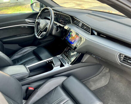 Ауди E-Tron, объемом двигателя 0 л и пробегом 67 тыс. км за 34999 $, фото 32 на Automoto.ua