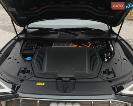 Ауди E-Tron, объемом двигателя 0 л и пробегом 15 тыс. км за 47200 $, фото 41 на Automoto.ua