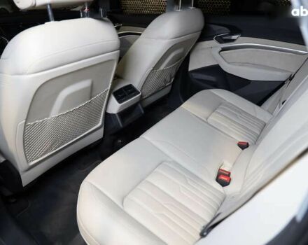 Ауди E-Tron, объемом двигателя 0 л и пробегом 138 тыс. км за 26900 $, фото 27 на Automoto.ua
