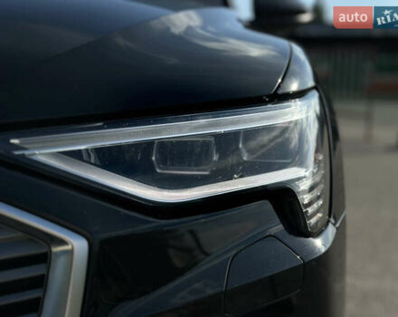 Ауди E-Tron, объемом двигателя 0 л и пробегом 115 тыс. км за 33000 $, фото 7 на Automoto.ua