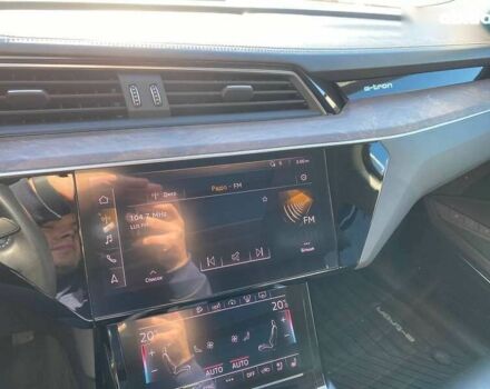 Ауди E-Tron, объемом двигателя 0 л и пробегом 66 тыс. км за 32900 $, фото 16 на Automoto.ua