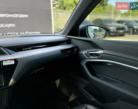 Ауди E-Tron, объемом двигателя 0 л и пробегом 115 тыс. км за 33000 $, фото 13 на Automoto.ua
