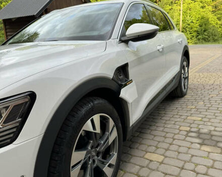 Ауди E-Tron, объемом двигателя 0 л и пробегом 62 тыс. км за 25300 $, фото 12 на Automoto.ua