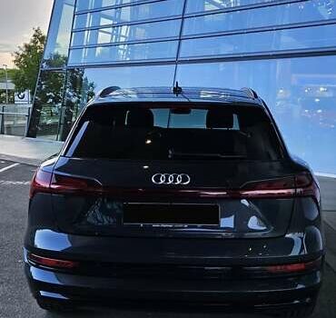 Ауди E-Tron, объемом двигателя 0 л и пробегом 75 тыс. км за 29800 $, фото 13 на Automoto.ua