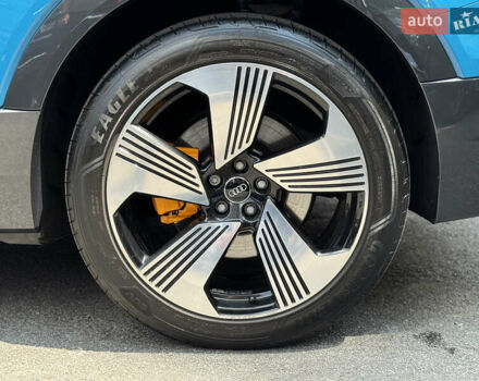Ауди E-Tron, объемом двигателя 0 л и пробегом 33 тыс. км за 46000 $, фото 5 на Automoto.ua