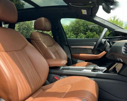 Ауди E-Tron, объемом двигателя 0 л и пробегом 94 тыс. км за 30590 $, фото 11 на Automoto.ua