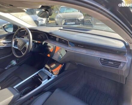 Ауди E-Tron, объемом двигателя 0 л и пробегом 66 тыс. км за 32900 $, фото 8 на Automoto.ua