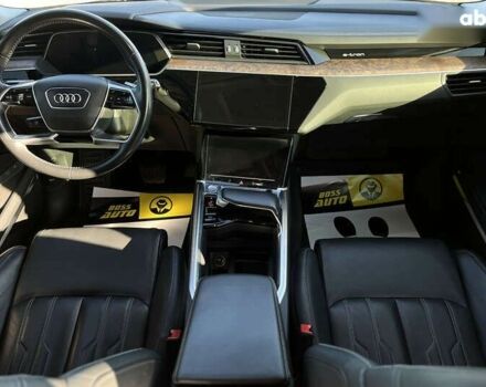 Ауди E-Tron, объемом двигателя 0 л и пробегом 64 тыс. км за 33990 $, фото 12 на Automoto.ua
