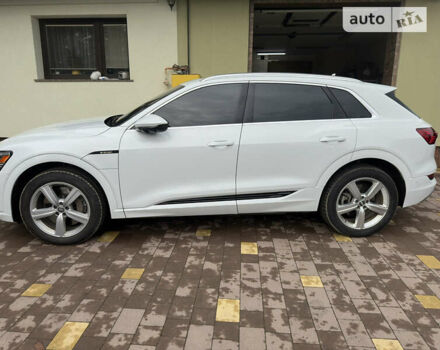 Ауді E-Tron, об'ємом двигуна 0 л та пробігом 46 тис. км за 33500 $, фото 22 на Automoto.ua