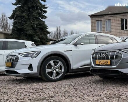 Ауди E-Tron, объемом двигателя 0 л и пробегом 109 тыс. км за 29888 $, фото 7 на Automoto.ua