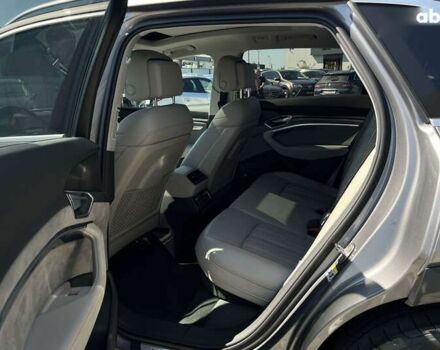 Ауди E-Tron, объемом двигателя 0 л и пробегом 174 тыс. км за 29200 $, фото 14 на Automoto.ua