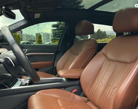 Ауди E-Tron, объемом двигателя 0 л и пробегом 94 тыс. км за 30590 $, фото 18 на Automoto.ua