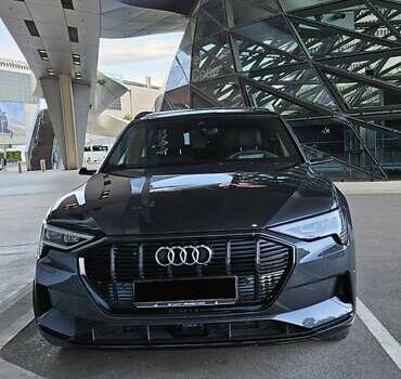 Ауди E-Tron, объемом двигателя 0 л и пробегом 75 тыс. км за 29800 $, фото 14 на Automoto.ua