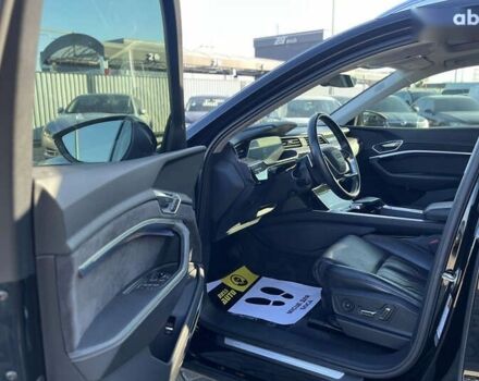 Ауди E-Tron, объемом двигателя 0 л и пробегом 64 тыс. км за 33990 $, фото 15 на Automoto.ua