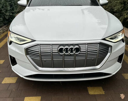 Ауді E-Tron, об'ємом двигуна 0 л та пробігом 46 тис. км за 33500 $, фото 12 на Automoto.ua