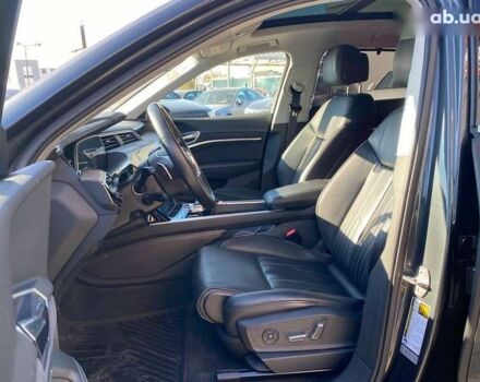 Ауди E-Tron, объемом двигателя 0 л и пробегом 66 тыс. км за 32900 $, фото 19 на Automoto.ua