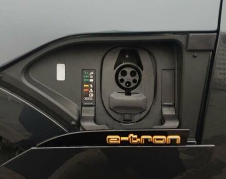 Ауди E-Tron, объемом двигателя 0 л и пробегом 15 тыс. км за 47200 $, фото 34 на Automoto.ua