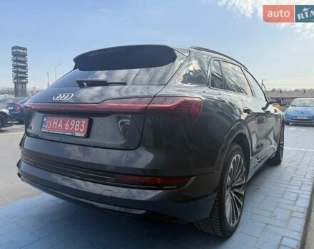 Ауди E-Tron, объемом двигателя 0 л и пробегом 106 тыс. км за 29900 $, фото 10 на Automoto.ua