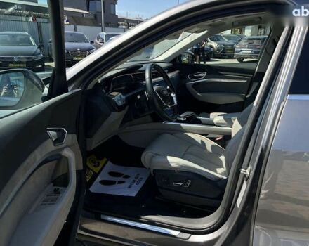 Ауди E-Tron, объемом двигателя 0 л и пробегом 174 тыс. км за 29200 $, фото 15 на Automoto.ua