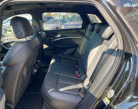 Ауди E-Tron, объемом двигателя 0 л и пробегом 81 тыс. км за 34950 $, фото 24 на Automoto.ua