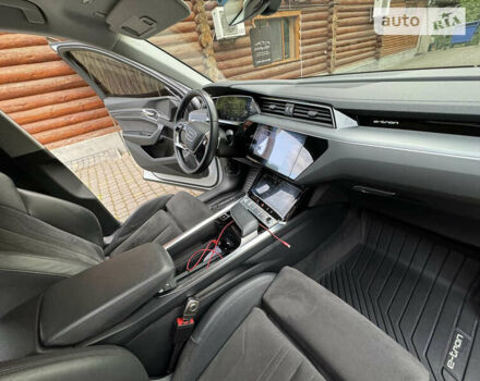 Ауди E-Tron, объемом двигателя 0 л и пробегом 62 тыс. км за 25300 $, фото 75 на Automoto.ua