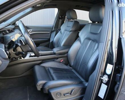 Ауди E-Tron, объемом двигателя 0 л и пробегом 140 тыс. км за 31900 $, фото 7 на Automoto.ua