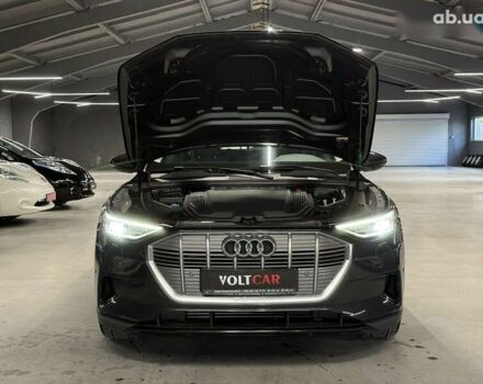 Ауди E-Tron, объемом двигателя 0 л и пробегом 207 тыс. км за 20000 $, фото 28 на Automoto.ua