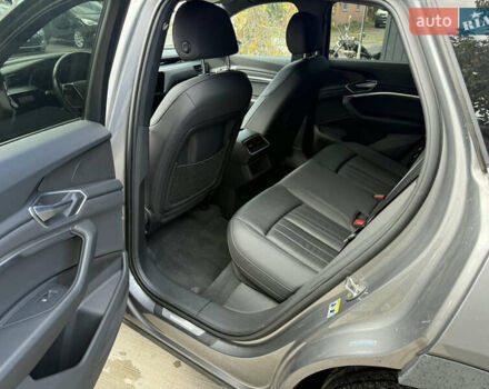 Ауди E-Tron, объемом двигателя 0 л и пробегом 80 тыс. км за 27999 $, фото 27 на Automoto.ua