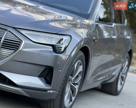 Ауди E-Tron, объемом двигателя 0 л и пробегом 81 тыс. км за 34999 $, фото 12 на Automoto.ua