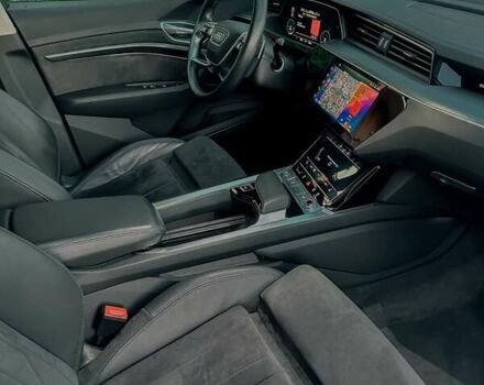 Ауди E-Tron, объемом двигателя 0 л и пробегом 40 тыс. км за 33000 $, фото 19 на Automoto.ua