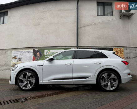 Ауди E-Tron, объемом двигателя 0 л и пробегом 26 тыс. км за 38900 $, фото 15 на Automoto.ua