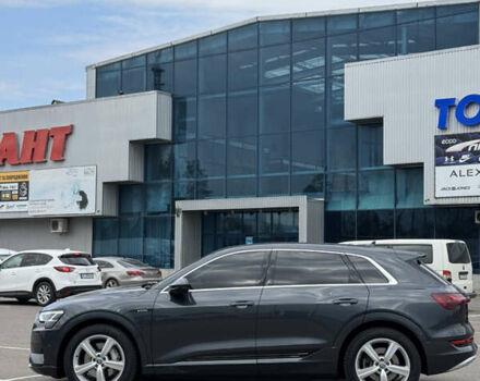 Ауди E-Tron, объемом двигателя 0 л и пробегом 144 тыс. км за 25500 $, фото 10 на Automoto.ua