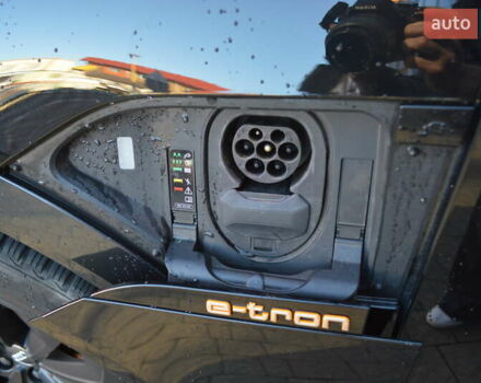 Ауди E-Tron, объемом двигателя 0 л и пробегом 59 тыс. км за 35900 $, фото 11 на Automoto.ua