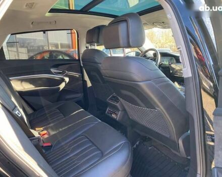 Ауді E-Tron, об'ємом двигуна 0 л та пробігом 61 тис. км за 36500 $, фото 25 на Automoto.ua