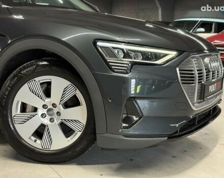 Ауди E-Tron, объемом двигателя 0 л и пробегом 207 тыс. км за 20000 $, фото 9 на Automoto.ua