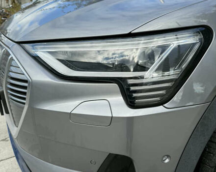 Ауди E-Tron, объемом двигателя 0 л и пробегом 80 тыс. км за 27999 $, фото 5 на Automoto.ua
