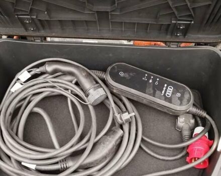 Ауди E-Tron, объемом двигателя 0 л и пробегом 147 тыс. км за 25900 $, фото 26 на Automoto.ua