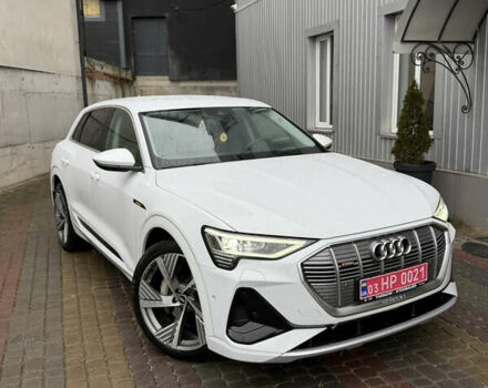 Ауди E-Tron, объемом двигателя 0 л и пробегом 26 тыс. км за 38900 $, фото 12 на Automoto.ua