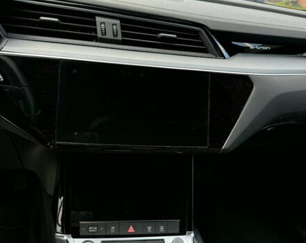 Ауди E-Tron, объемом двигателя 0 л и пробегом 80 тыс. км за 27999 $, фото 24 на Automoto.ua