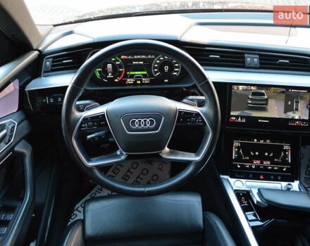 Ауди E-Tron, объемом двигателя 0 л и пробегом 59 тыс. км за 35900 $, фото 41 на Automoto.ua
