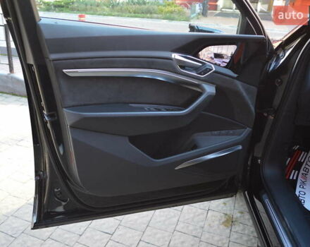 Ауди E-Tron, объемом двигателя 0 л и пробегом 59 тыс. км за 35900 $, фото 16 на Automoto.ua