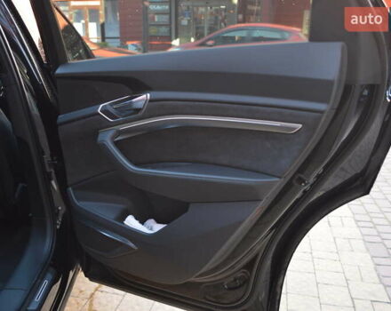 Ауди E-Tron, объемом двигателя 0 л и пробегом 59 тыс. км за 35900 $, фото 46 на Automoto.ua