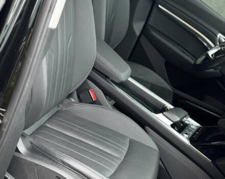 Ауди E-Tron, объемом двигателя 0 л и пробегом 95 тыс. км за 28750 $, фото 32 на Automoto.ua