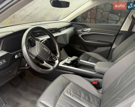 Ауди E-Tron, объемом двигателя 0 л и пробегом 147 тыс. км за 25900 $, фото 17 на Automoto.ua